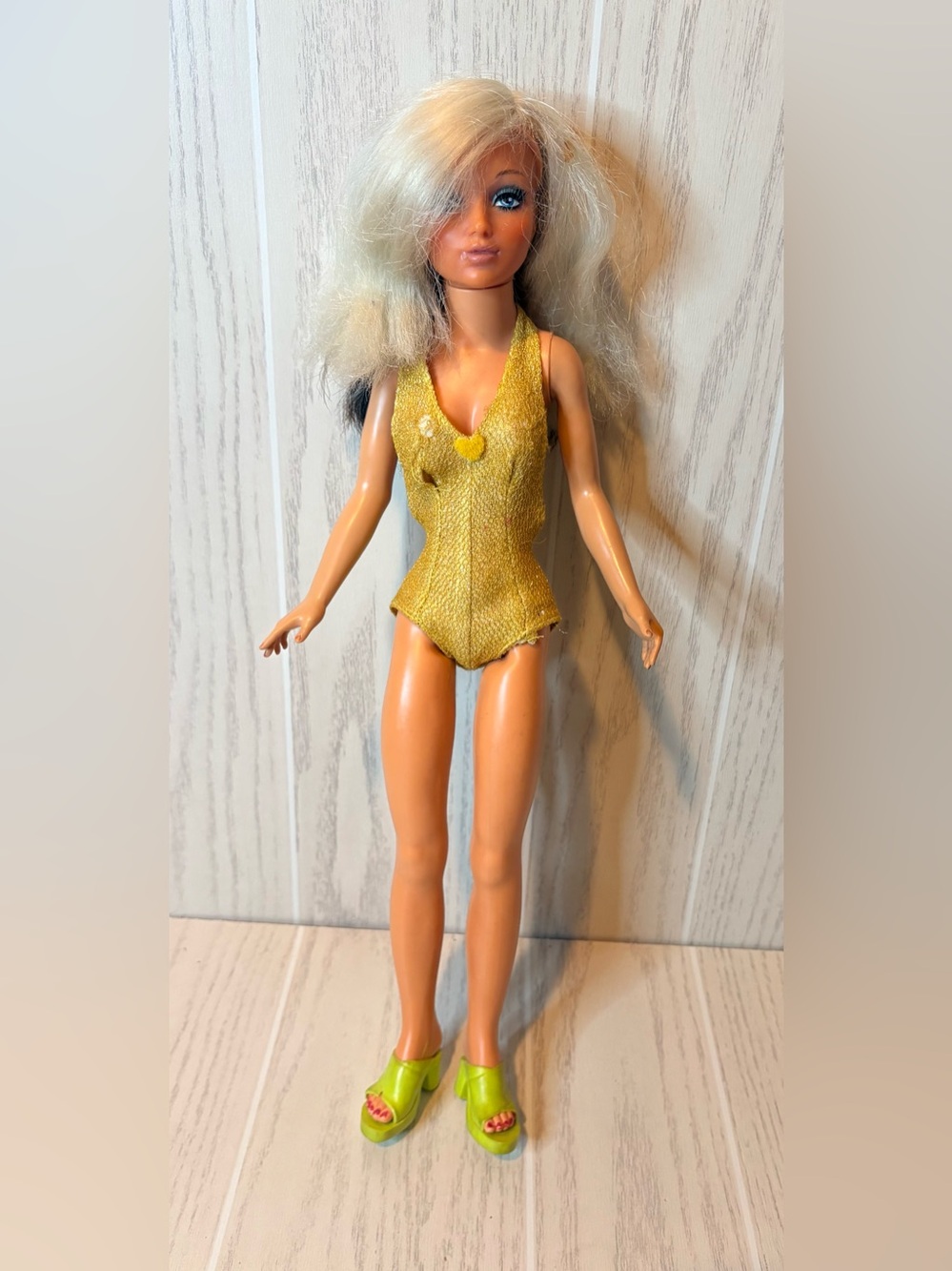 Vintage 1973-74 Ideal Tiffany Taylor 19” Doll